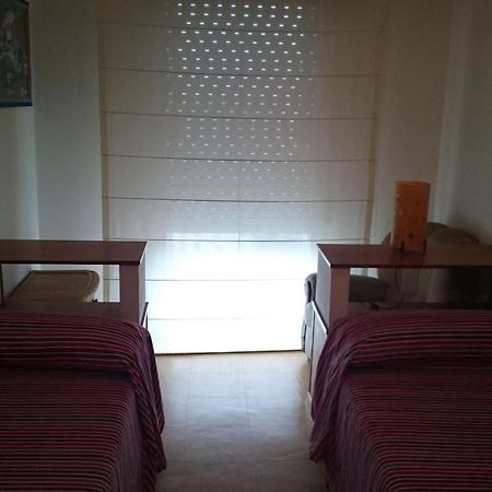 Se Alquila Piso Centrico En Sanxenxo C/Garaje Appartement Buitenkant foto